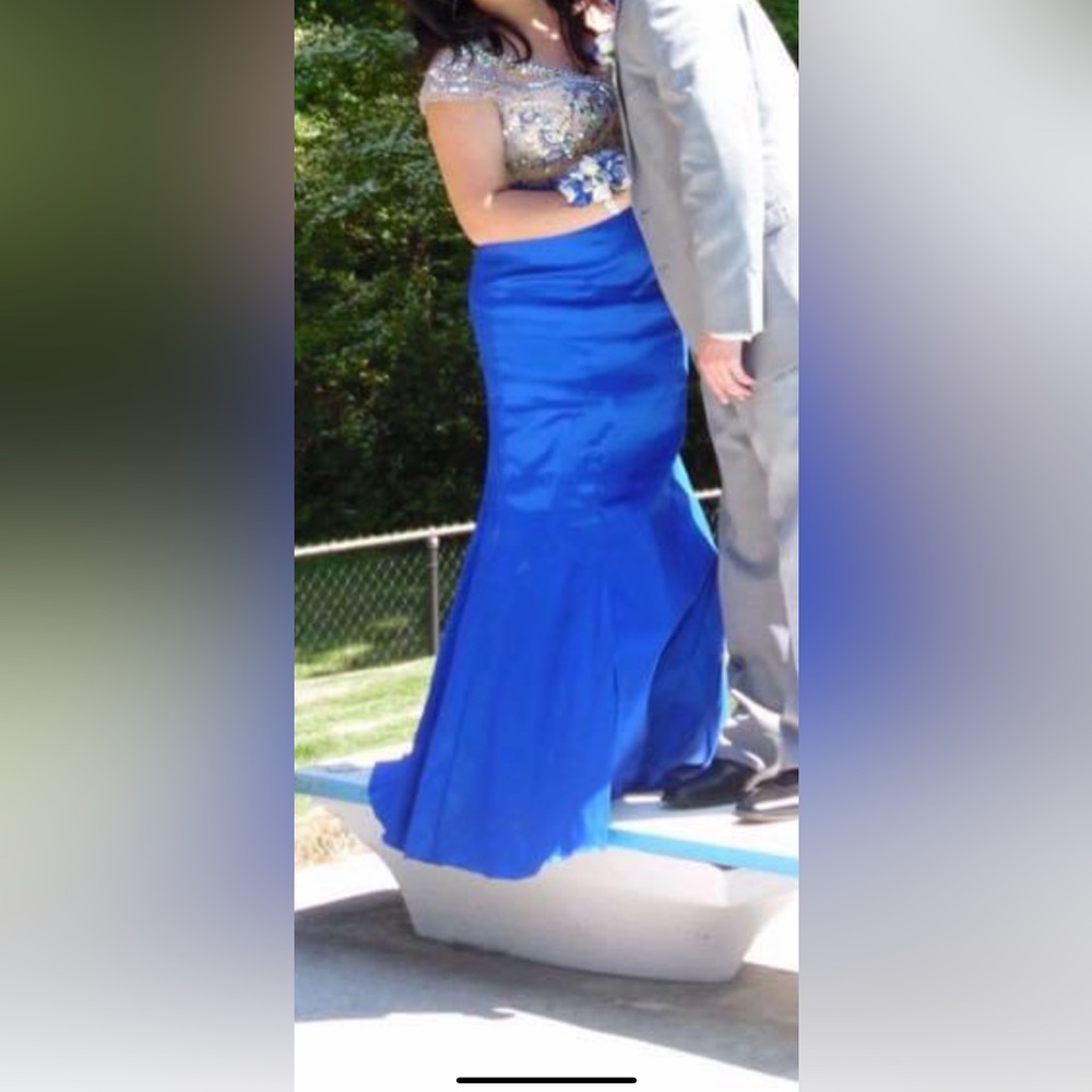 Blue dress